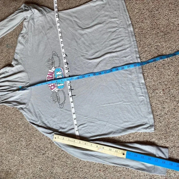 Central Perk Friends Supper Soft Cozy Hoodie Sweatshirt Women size XL - Picture 2 of 5